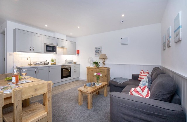 Anchors Away Apartment @ Sunnybeach