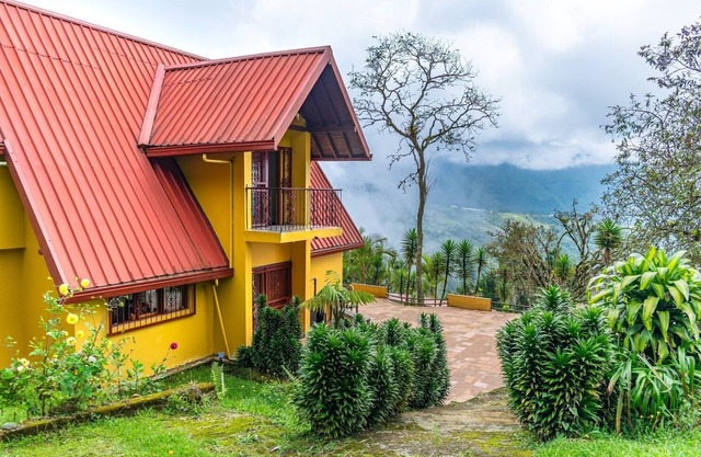 Andes Mountains Refuge w/Avacado Farm and Organic Garden