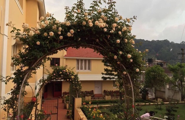 Angel's cottage 2bhk for a family stay n