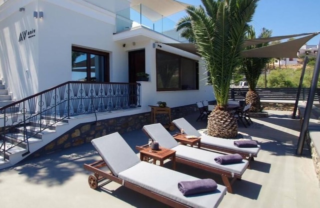 Aniv Villa by the Sea