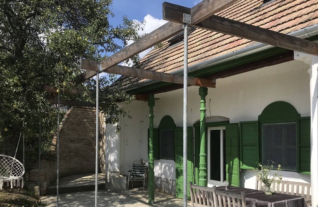 "ANNA" : fully detached 65 m2 country cottage in vineyard