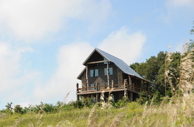 Antler Hill Lodge- Newly Built!
