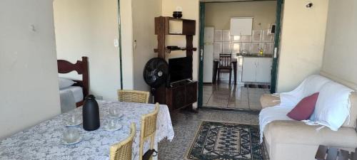 Ap com terraço, 2 quartos, wi-fi, próximo ao centro da cidade