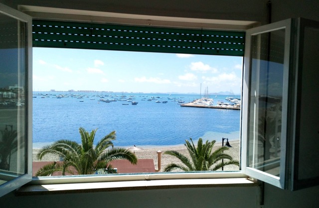 APARTMENT FIRST LINE MAR MENOR, WITH WIFI, BEAUTIFUL VIEWS