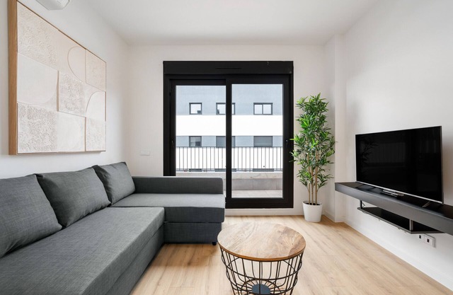 apartamento reformado con garaje y piscina de alquiler temporal