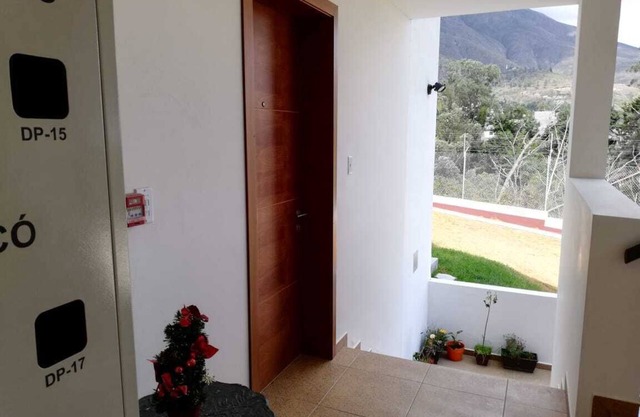 Apart 2 Bed, in the middle of the world, Pusuqui, Quito