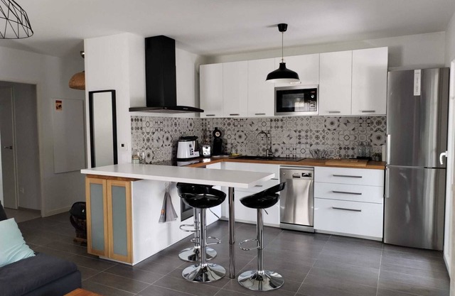 Apart. 3 rooms, 30 m2 terrace, 1.5 km from Saint Jean de Luz, close to everything!