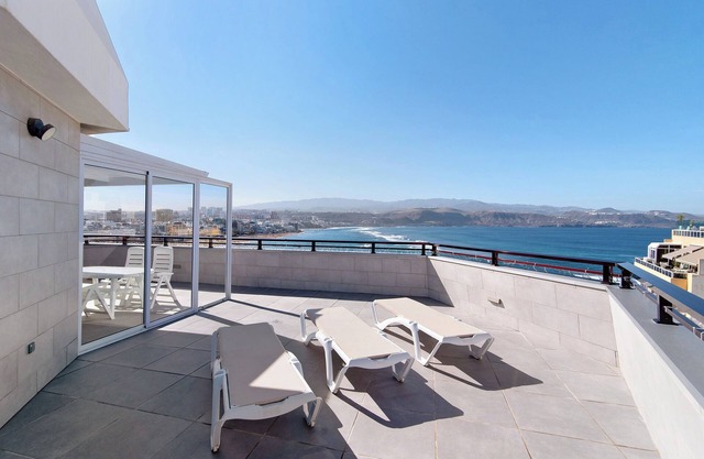 Apartment “Ático Delux 80” with Sea View, WiFi & Rooftop Terrace