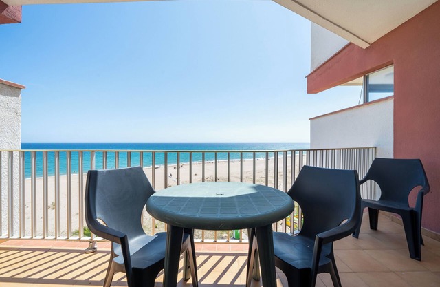 Apartment 'Edificio Victoria 5º-7ª' with Sea View, Private Terrace and Wi-Fi