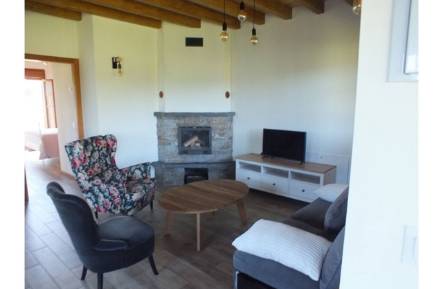 Apart. Family with private garden pets allowed, 4 keys