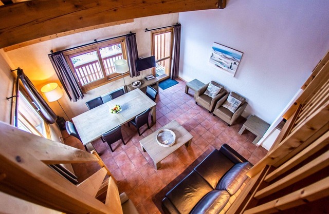 Apartment for 6 people. In the center of Saint François Longchamp located on the slopes.