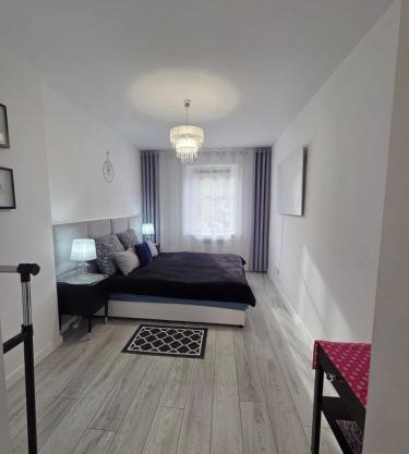 Apartament z kominkiem RetroGlam