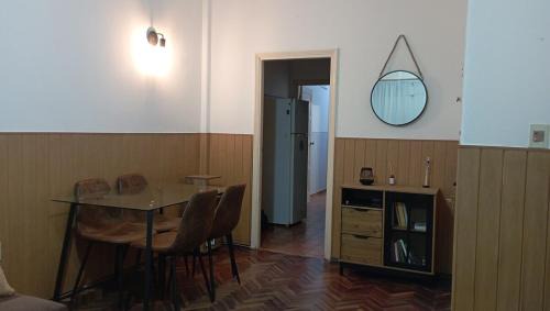 Apartamento a pasos de 18 de Julio, planta baja