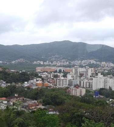 Apartamento com 2 quartos e vista Panorâmica prox UFSC
