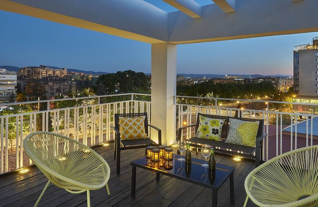 Apartamento con Terraza, Preciosas Vistas, Parking