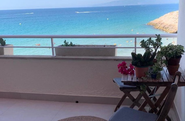 Apartamento sobre el mar