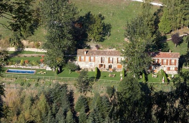 Apartamentos Rurales Les Barnedes