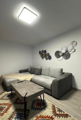 Apartamentul cu vibe de Blues - La un Do Distanta de festival