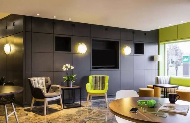 Aparthotel Adagio Geneva Saint-Genis-Pouilly* - 2 Rooms 4 People