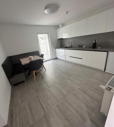 Aparthouse 3
