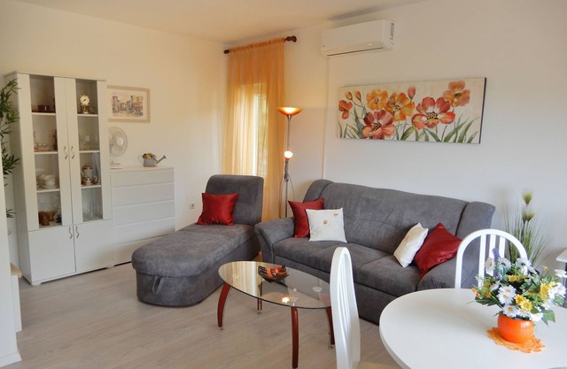 Apartment Ketty (16261-A1) - Moscenicka Draga (Opatija)