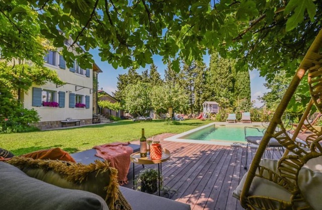 Apartma Nemo, Family/pet friendly, pool, terrace and a garden