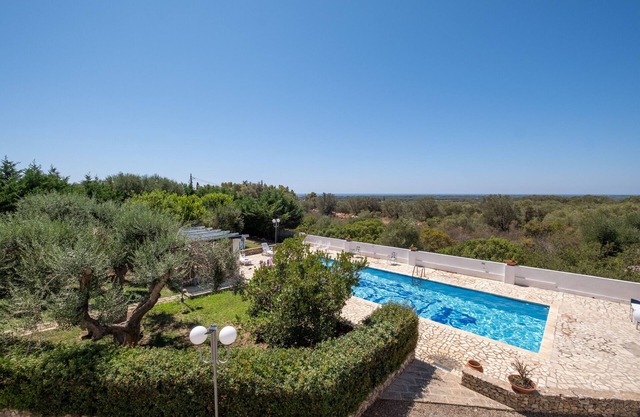 Apartment 'Marubium - Mirante' with Shared Pool, Wi-Fi and Air Conditioning