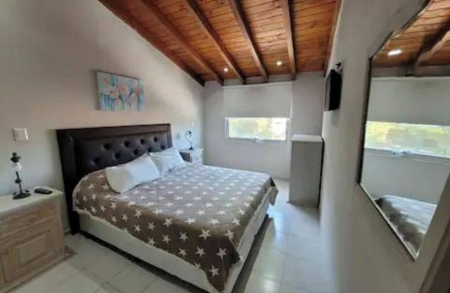 Apartment 1-Top Floor-Manantiales Residence