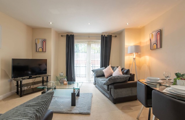 Apartment 10 - 1st Floor, 2 Bed, Sleeps 4, Worksop