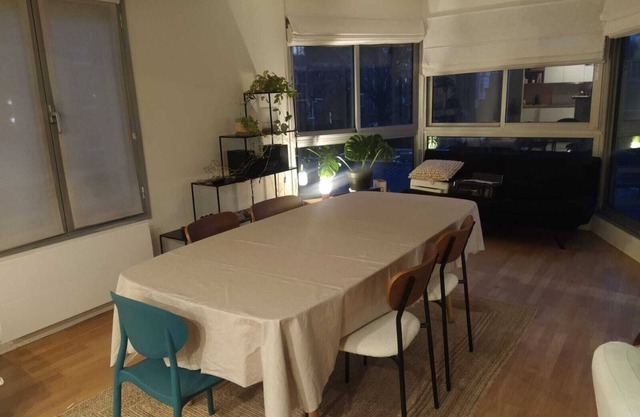 Apartment 100m² - Bright and pleasant, quiet - Amenities all around