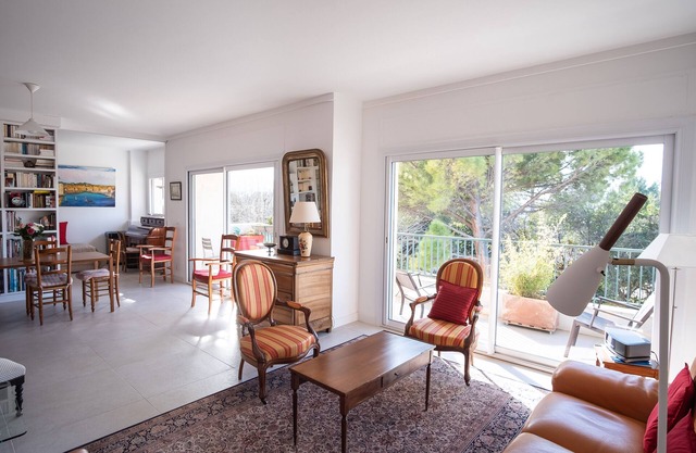Apartment 104 m2 standing 500m from beaches, 1Km from Ballet Nat de Marseille