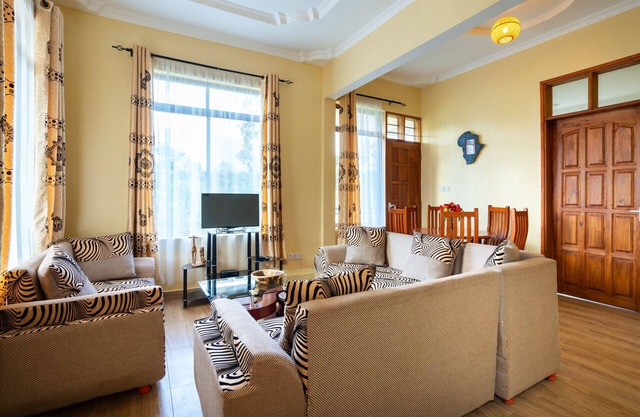Apartment 2bedrooms furnished, in a 3 apartments house, 10min from Arusha Center