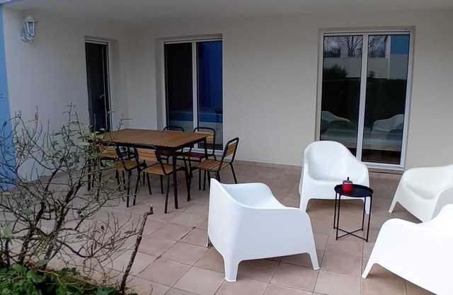 Apartment 3*- Pontaillac, 3 bedrooms- garden