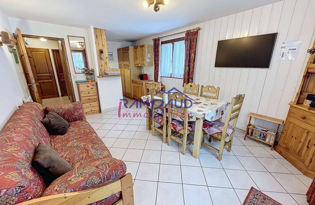 Apartment 3 rooms 7 beds Close centre and gondolas