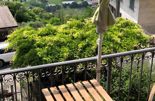 Apartment '3' with Lake View, Shared Pool and Wi-Fi