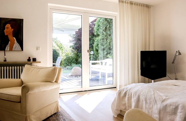 Apartment 60sqm, terrace 30sqm, garden (approx. 150sqm), 1 living/bedroom, max. 2 persons