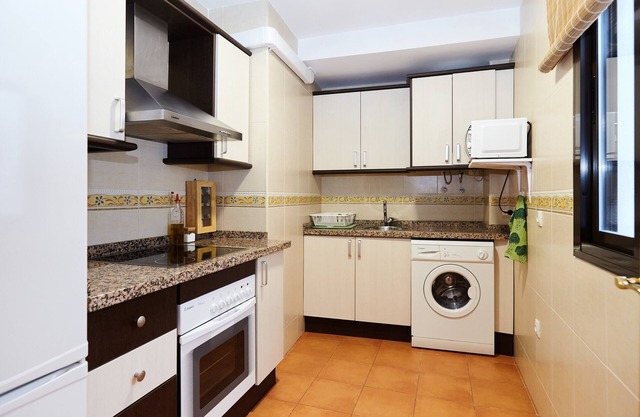 Apartment 'Aires De Baeza' with Balcony, Wi-Fi and Air Conditioning