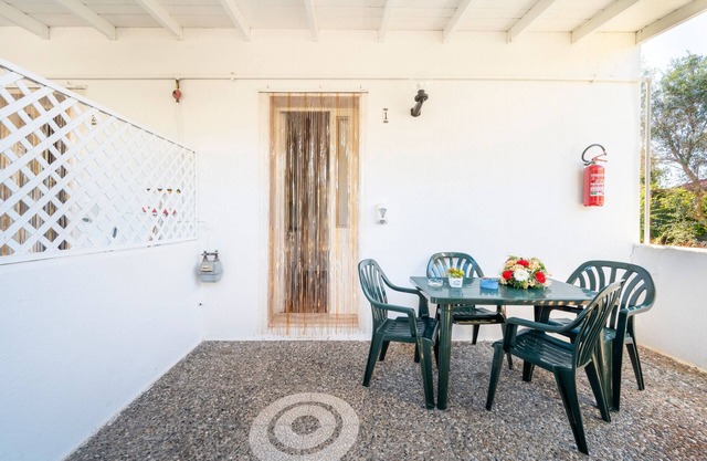 Apartment 'Alimini - 2' with Private Terrace, Wi-Fi and Air Conditioning