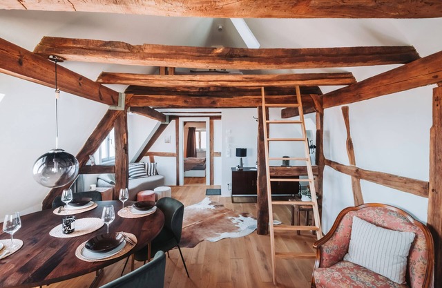 Apartment "Altes Pfarrhaus - Galerie" with Shared Terrace & Wi-Fi