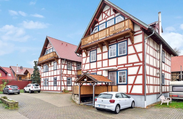 Apartment "am Hainich" with Private Balcony & Wi-Fi