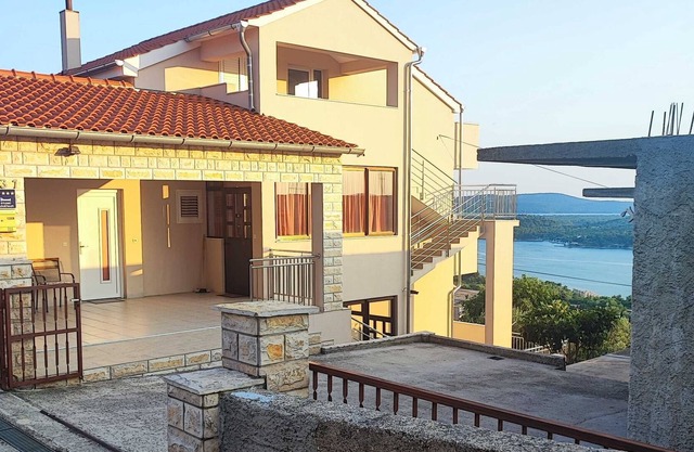 Apartment Ana (95201-A1) - Sibenik