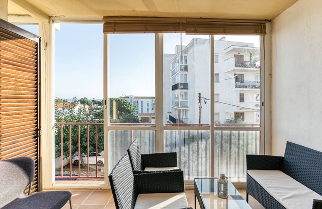 Apartment 'Apartamento En L'escala' with Sea View, Wi-Fi and Air Conditioning