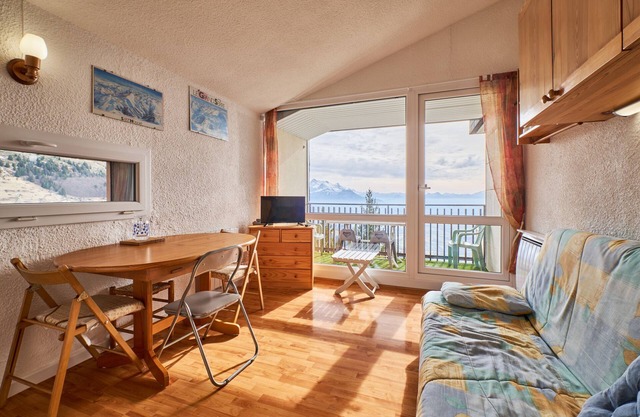 Apartment 'Appartement Avec Balcon St Honore'