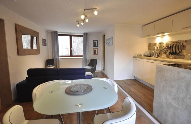 Apartment 'Appartement Deux Chambres' with Mountain View, Private Terrace and Wi-Fi