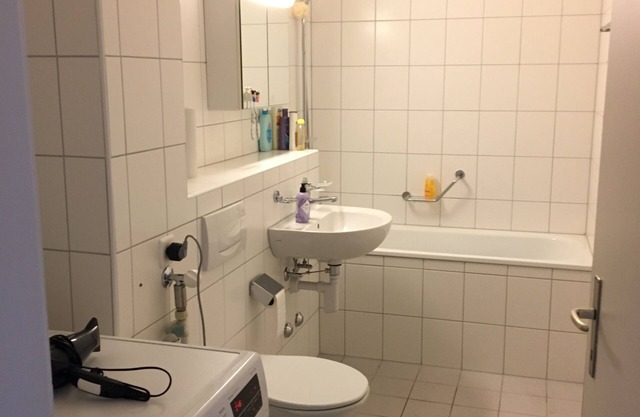 Apartment at 9th floor, 2.5 km from Zug center