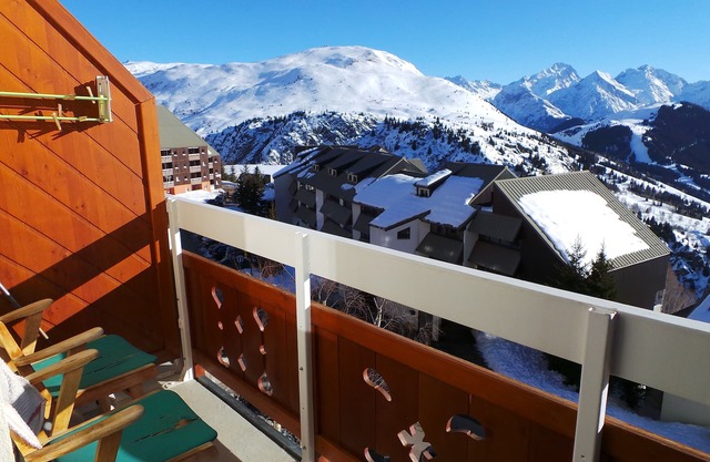 Apartment at the foot of the slopes with independent bedroom, mountain view