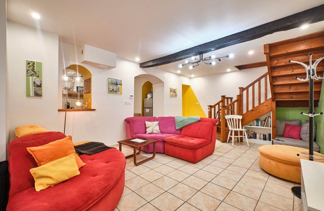 Apartment 'Au 81 - Maison De Ville À Louer' with Wi-Fi
