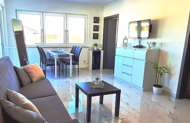 Apartment 'Autunno Nummer 5' with Balcony and Wi-Fi