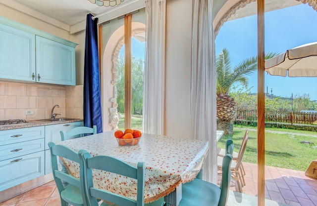 Apartment 'Bilocale Castle' with Shared Pool, Wi-Fi and Air Conditioning