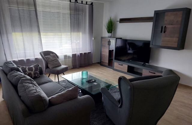 Apartment 'Bruchköbel Auch Für Monteure' with Balcony and Wi-Fi